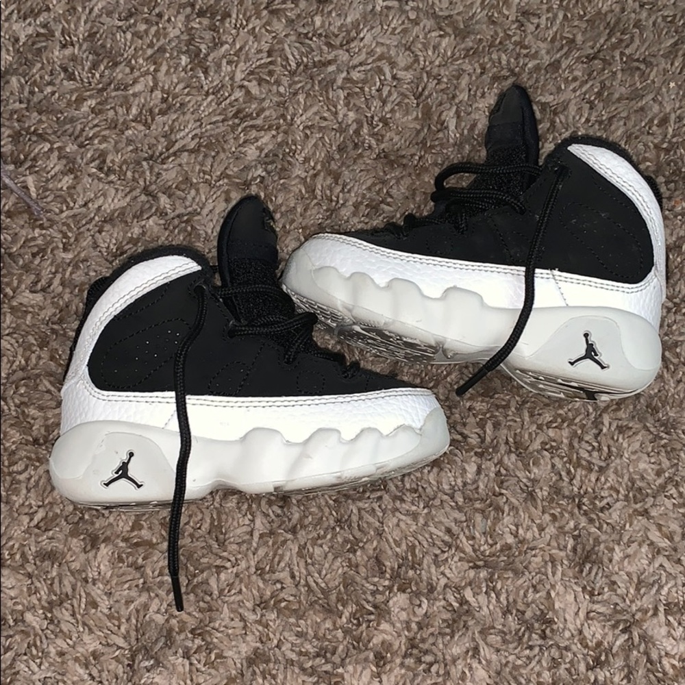 Toddler retro 9s